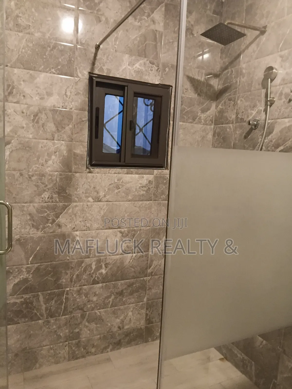 2bdrm Apartment in Lakeside Estate for rent