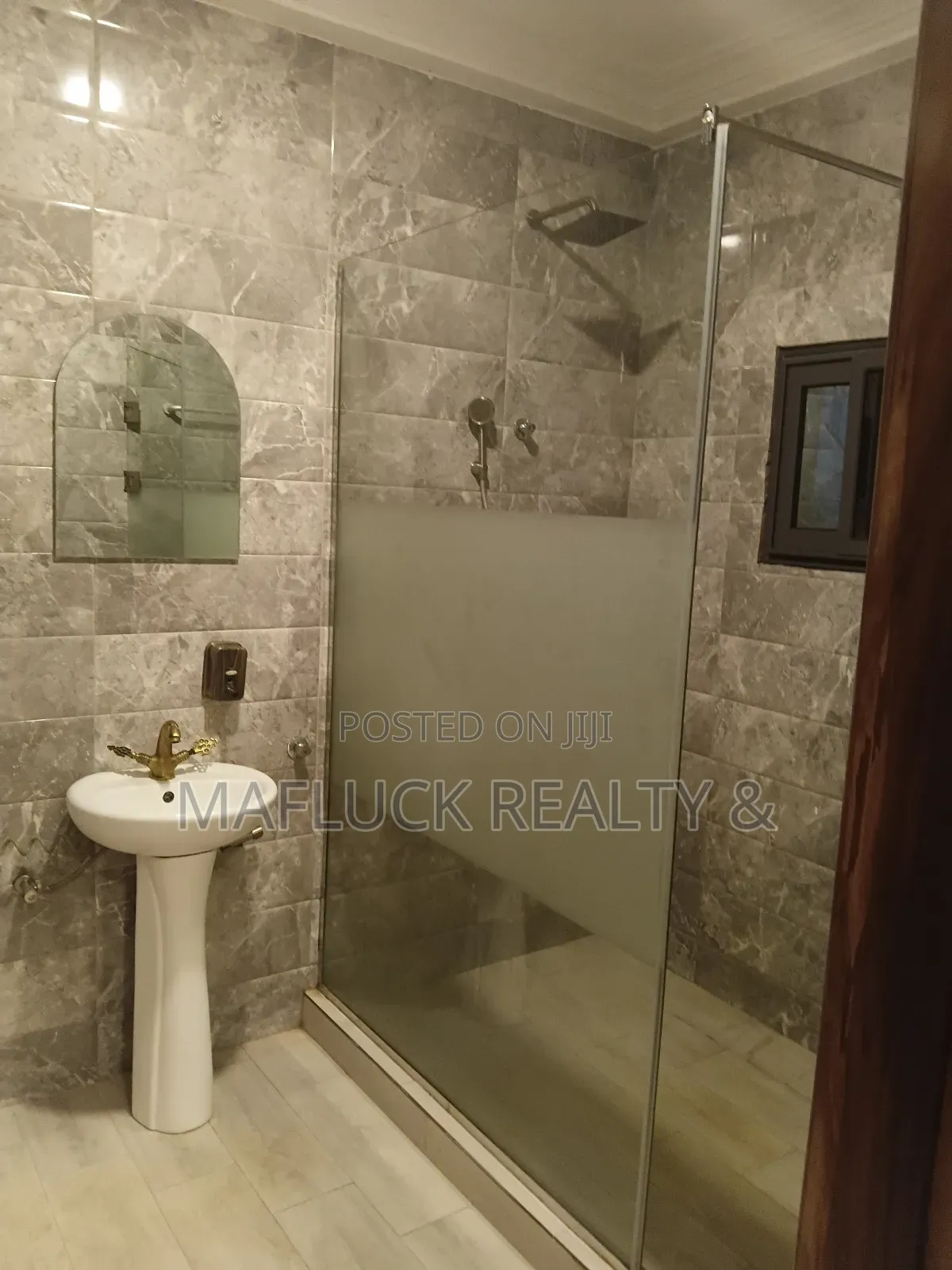2bdrm Apartment in Lakeside Estate for rent