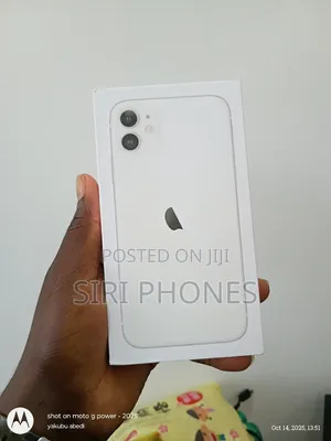 New Apple iPhone 11 128 GB White