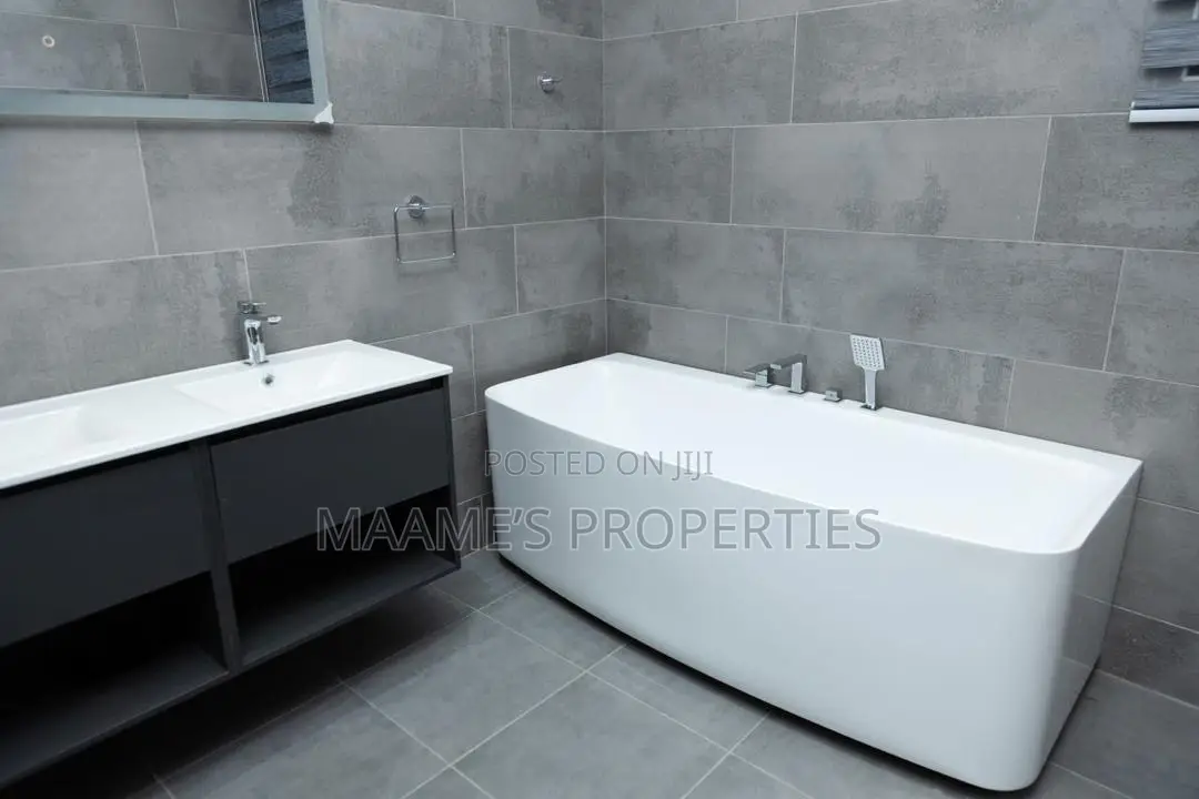 4bdrm Duplex in Amrahia for rent