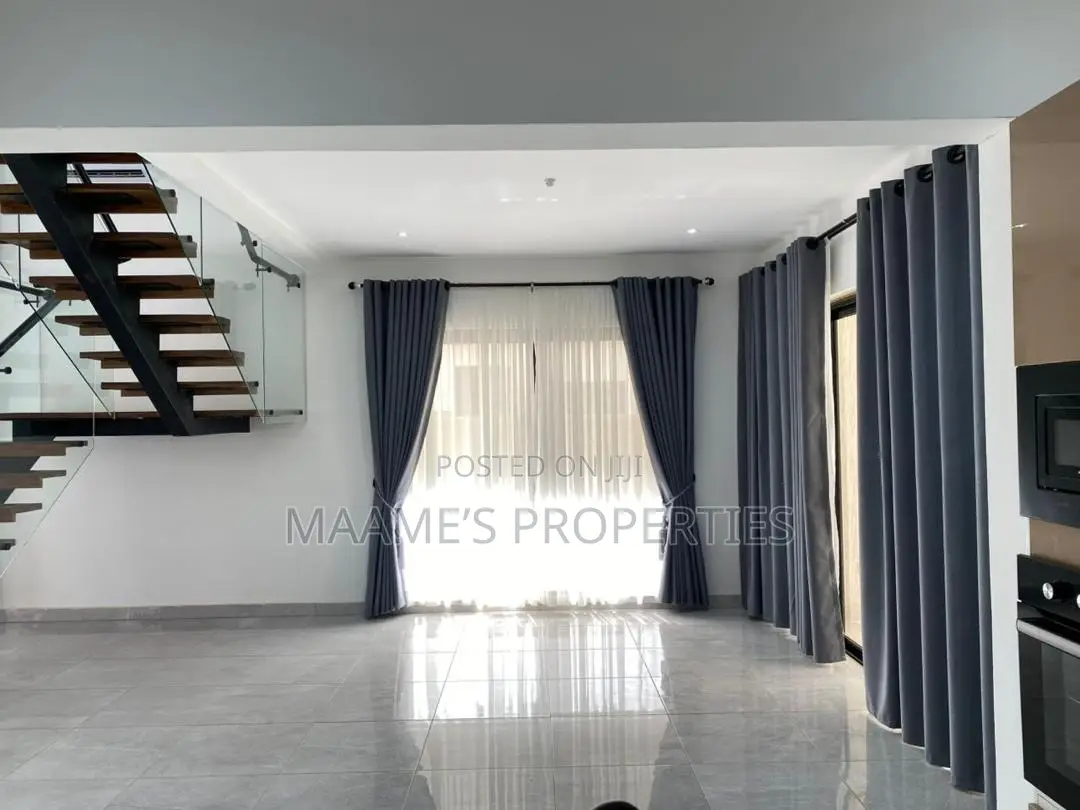 4bdrm Duplex in Amrahia for rent