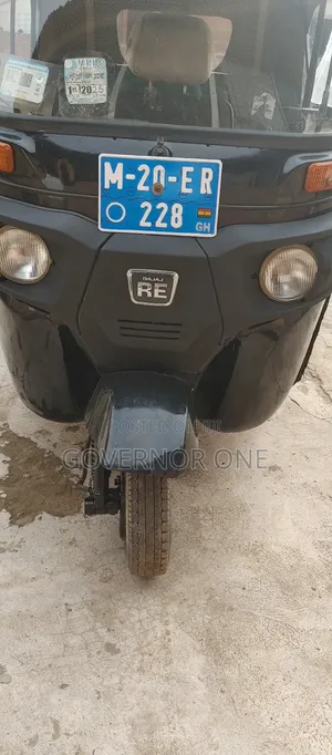 Bajaj RE 2020 Black