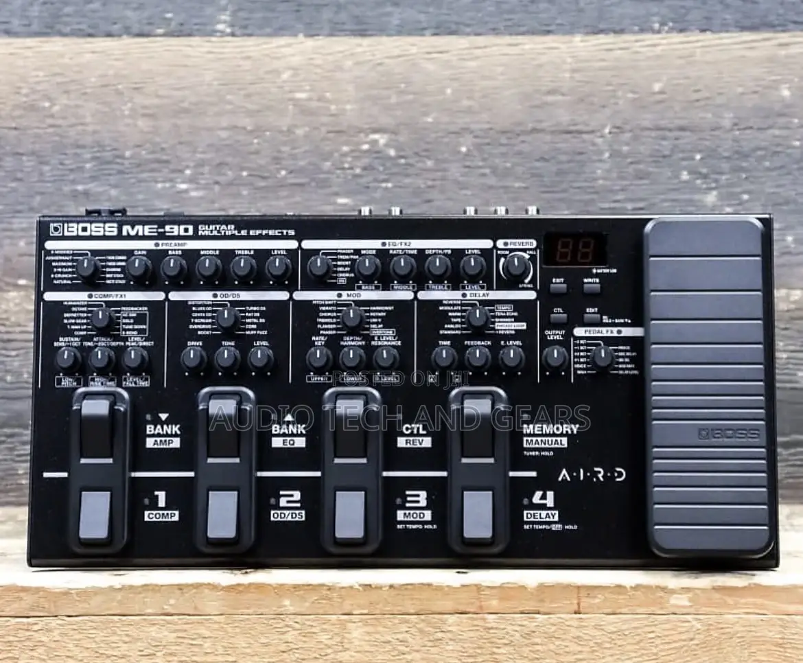 Boss Me-90 Multiple Guitar Effects Pedal