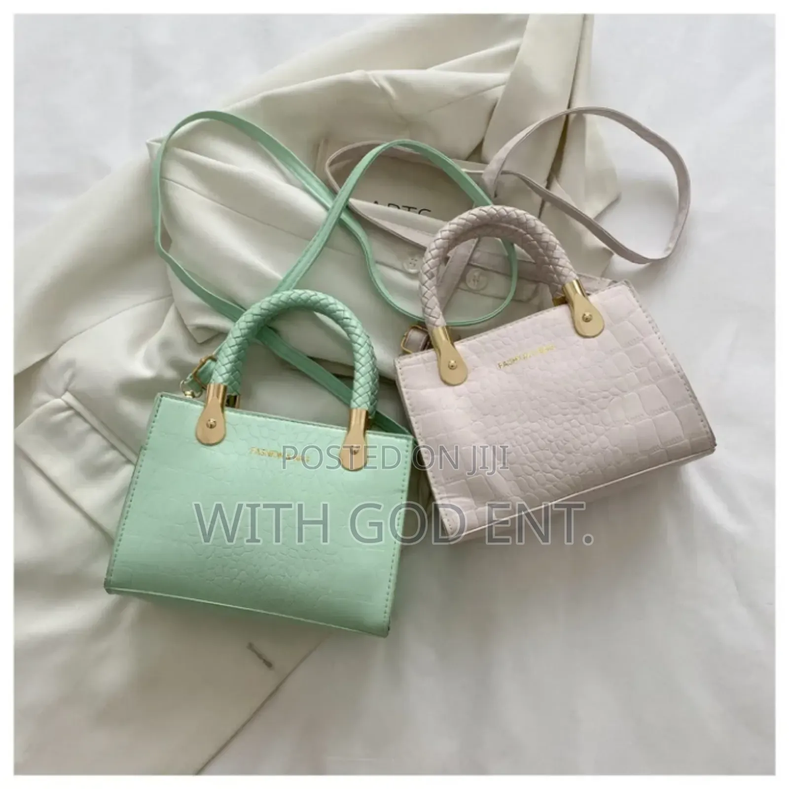 Stylish Mini Ladies Handbag – Compact Classy