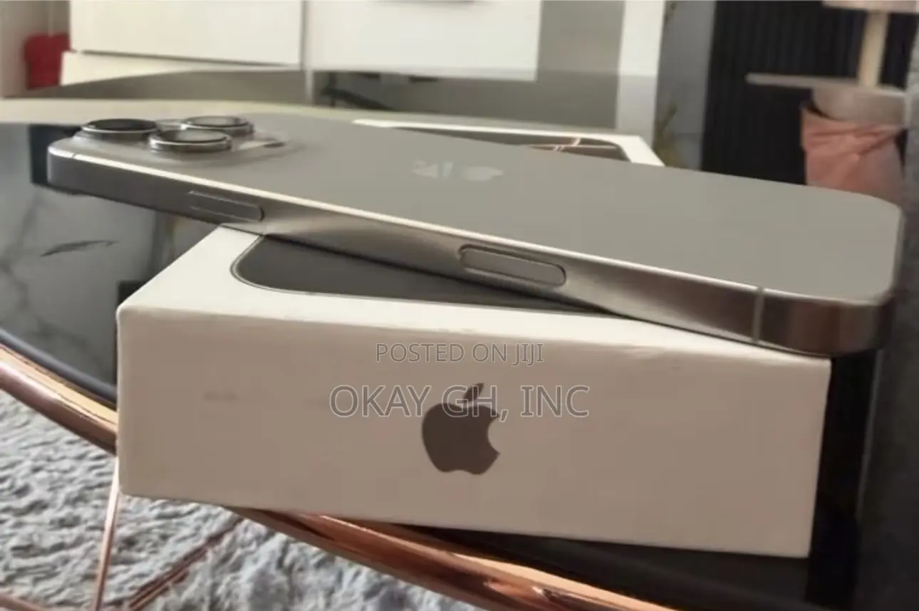 New Apple iPhone 16 Pro Max 256 GB Silver