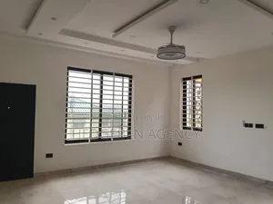 4bdrm Duplex in Oyarifa for sale