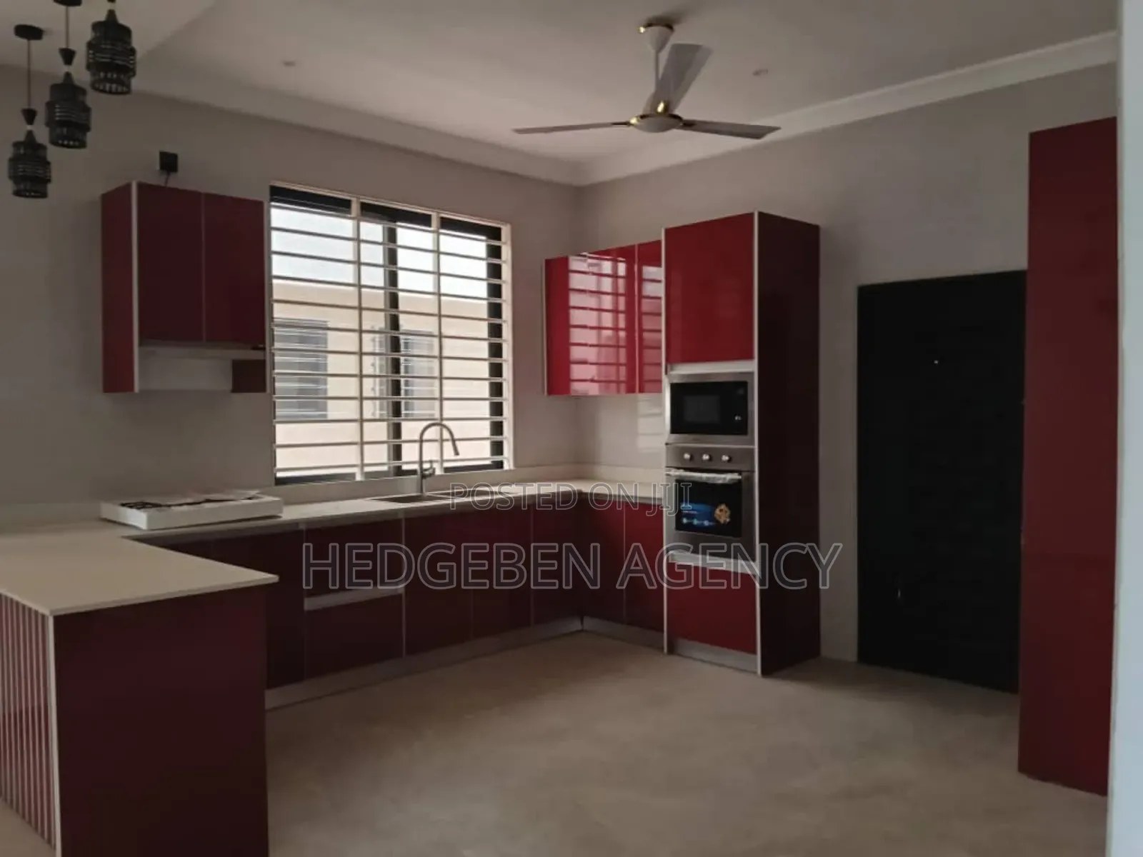 4bdrm Duplex in Oyarifa for sale