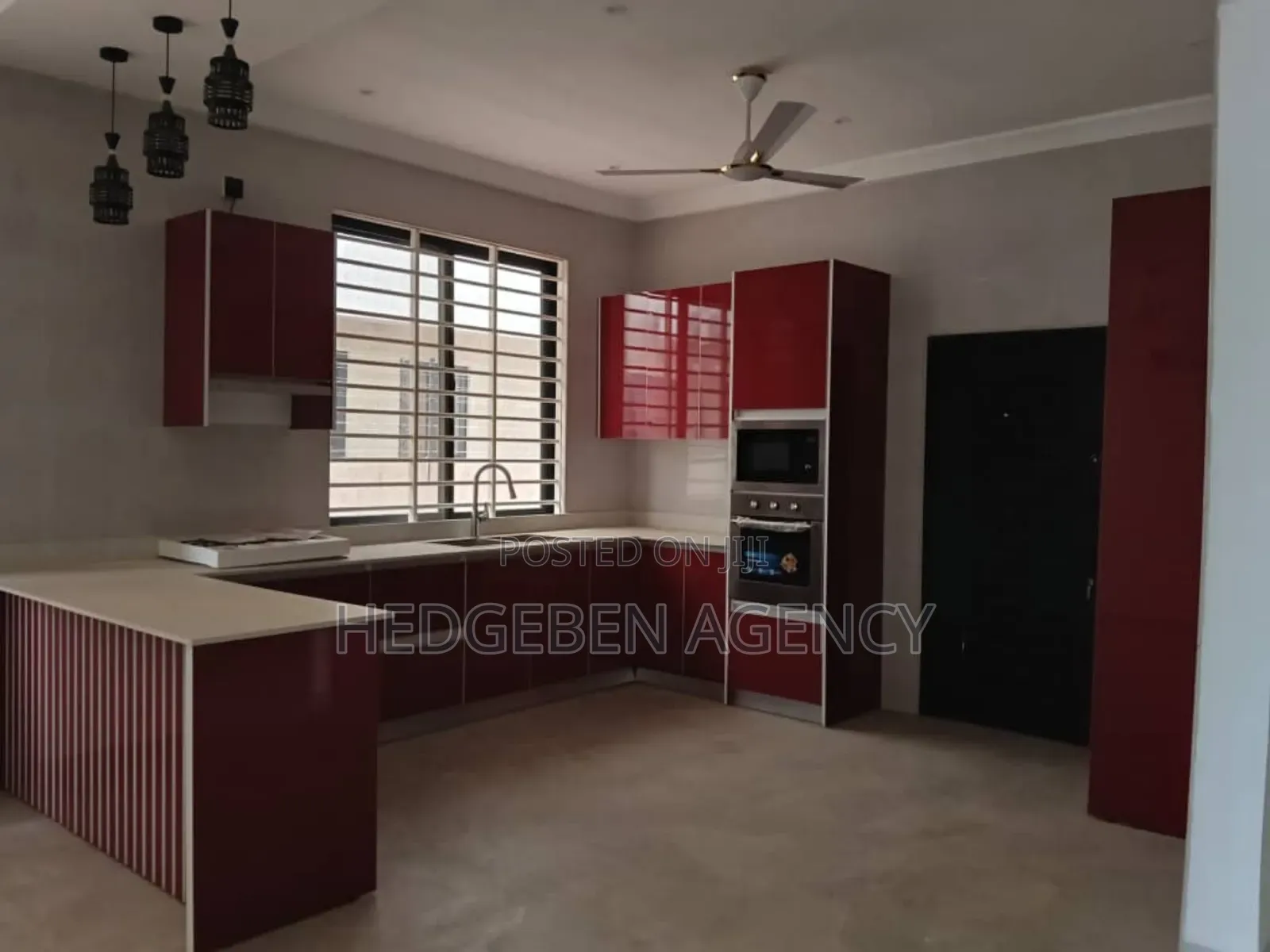 4bdrm Duplex in Oyarifa for sale