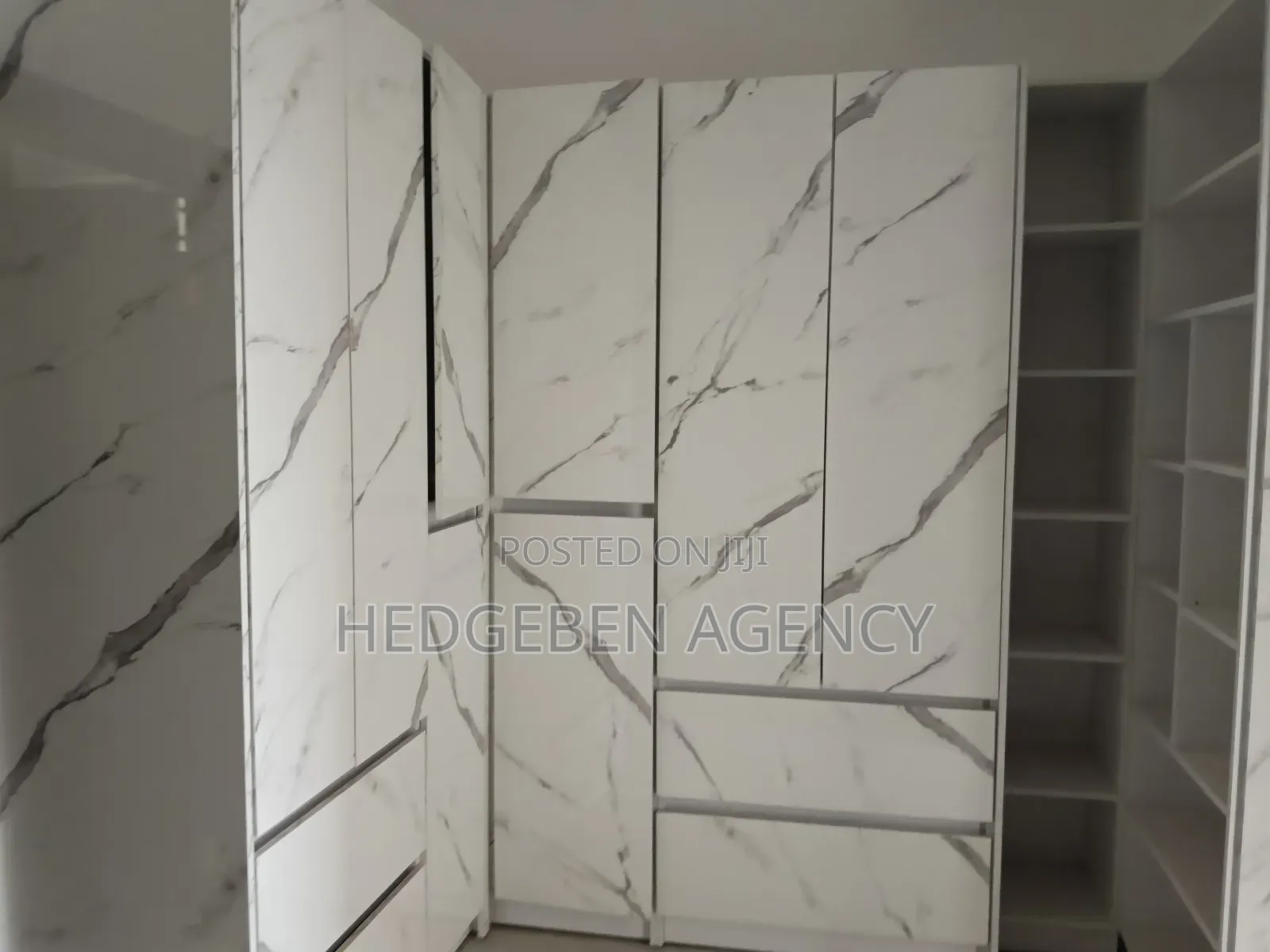 4bdrm Duplex in Oyarifa for sale