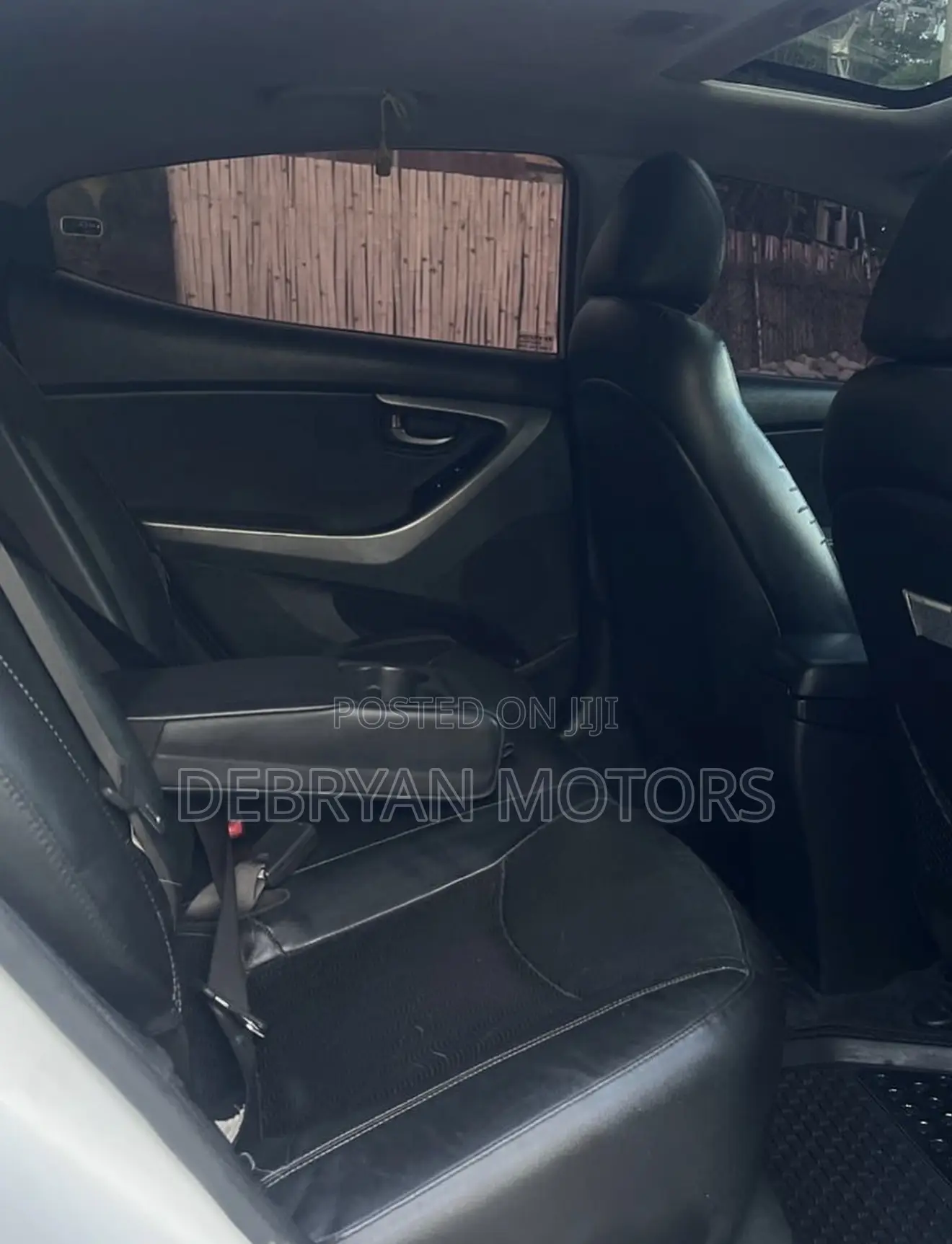 Hyundai Elantra Limited Sedan FWD (1.8L 4cyl 6A) 2013 White
