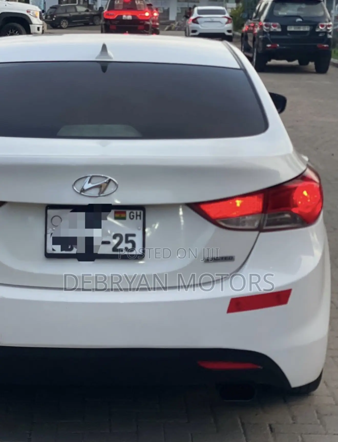 Hyundai Elantra Limited Sedan FWD (1.8L 4cyl 6A) 2013 White