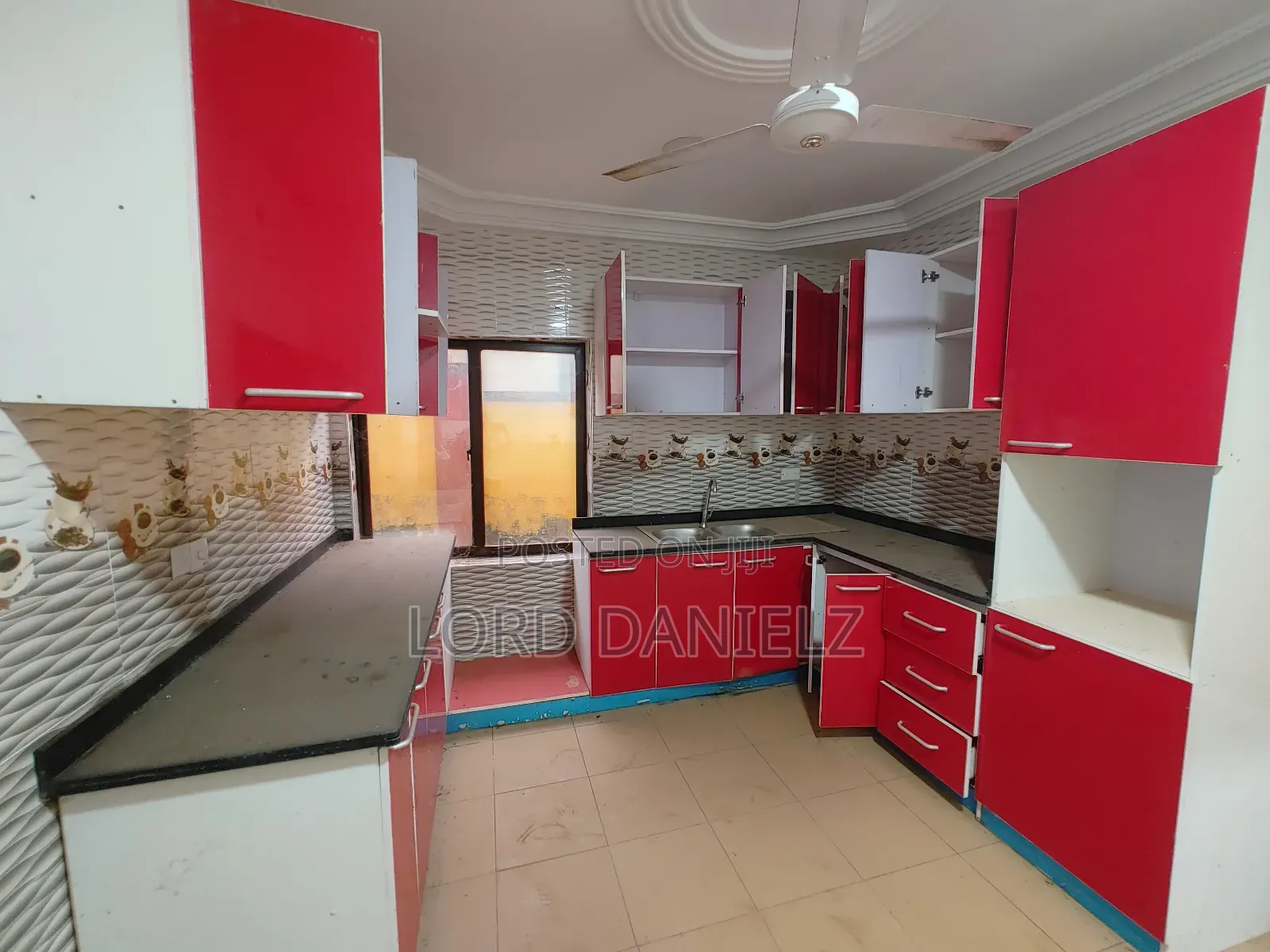 4bdrm Apartment in Kotwi, Kumasi Metropolitan for rent