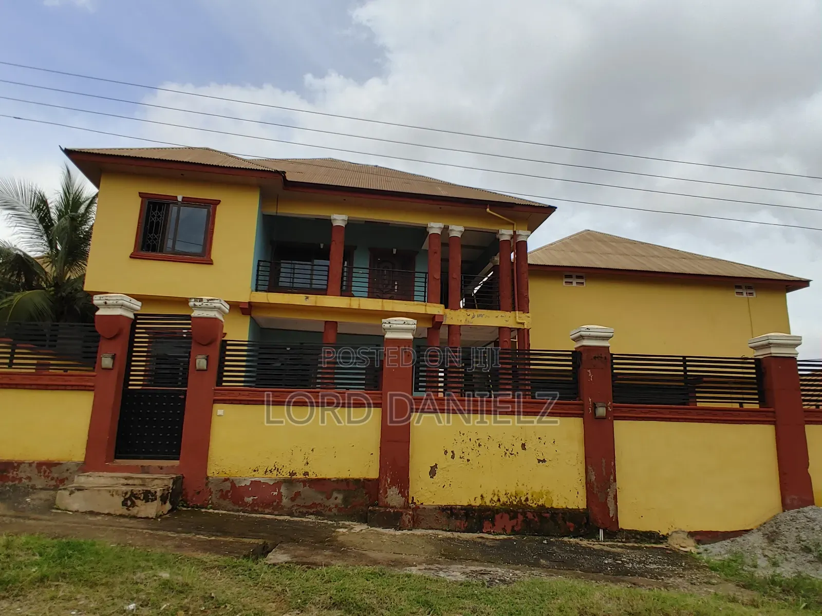 8bdrm House in Kotwi, Kumasi Metropolitan for rent