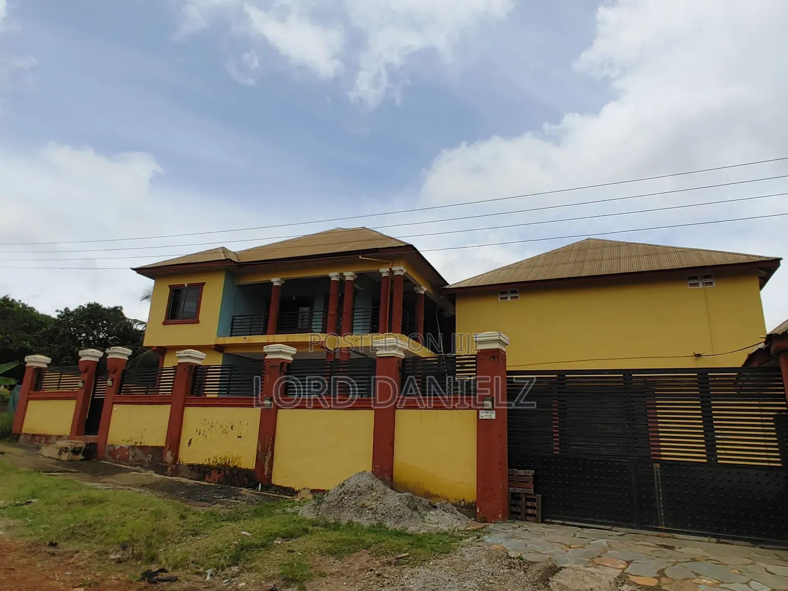 8bdrm House in Kotwi, Kumasi Metropolitan for rent