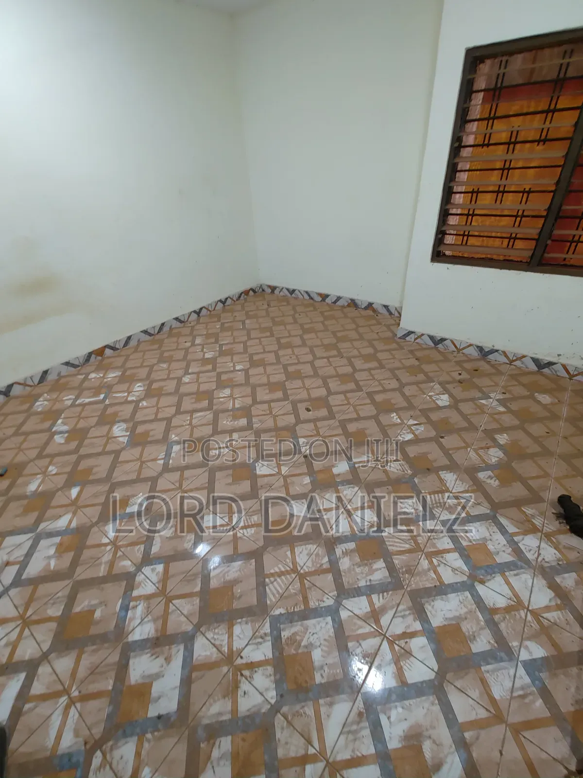 8bdrm House in Kotwi, Kumasi Metropolitan for rent