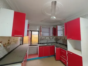 8bdrm House in Kotwi, Kumasi Metropolitan for rent