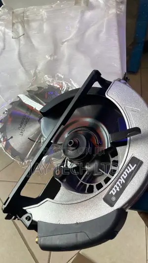 Strong and Portable Circular Saw Machine