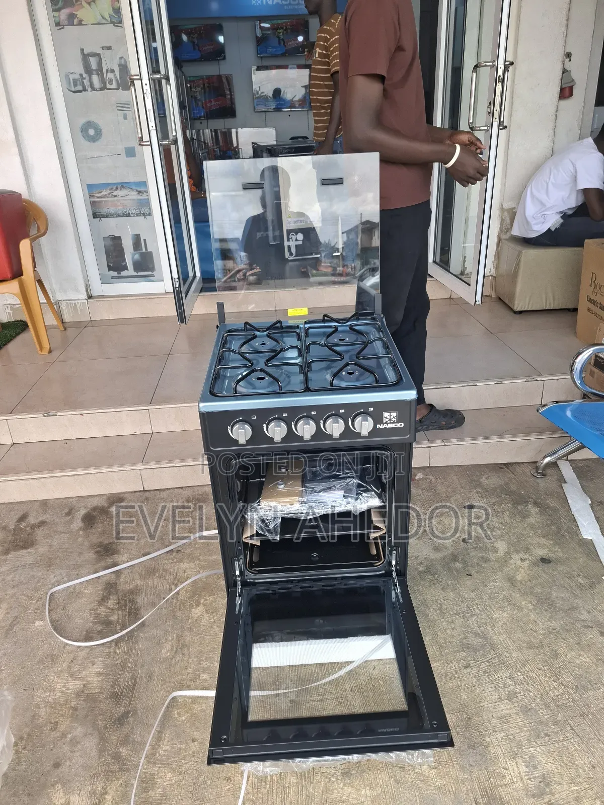 4 Burners Nasco Gas Cooker 50by50 With Oven for Sale