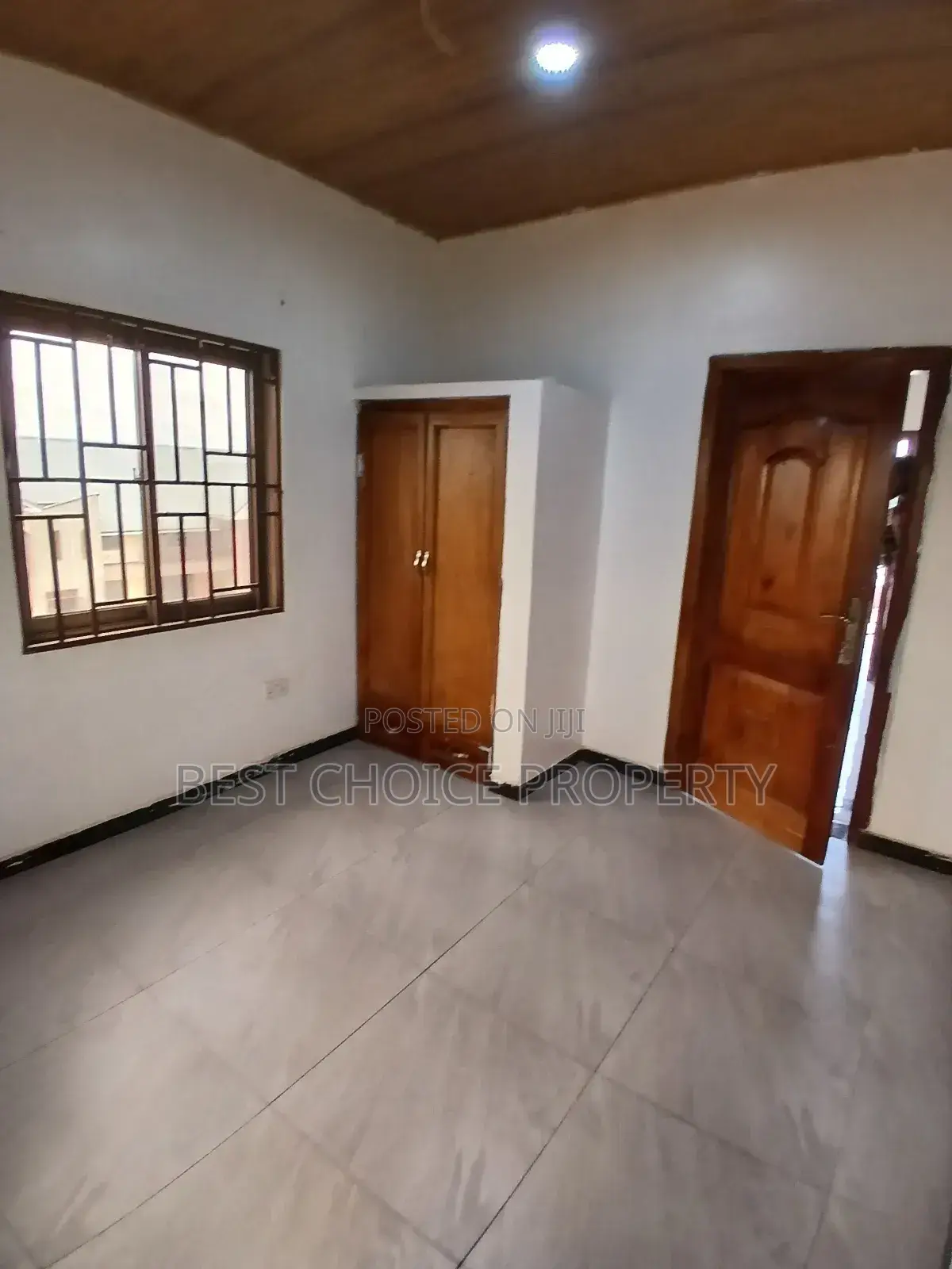 1bdrm Apartment in Lakeside for rent