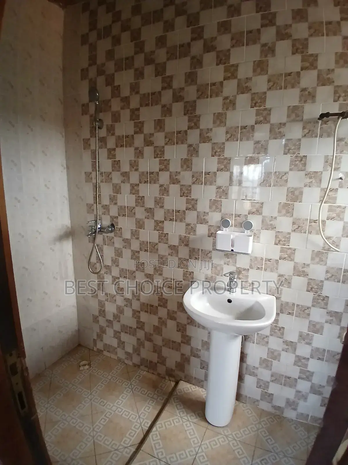 1bdrm Apartment in Lakeside for rent