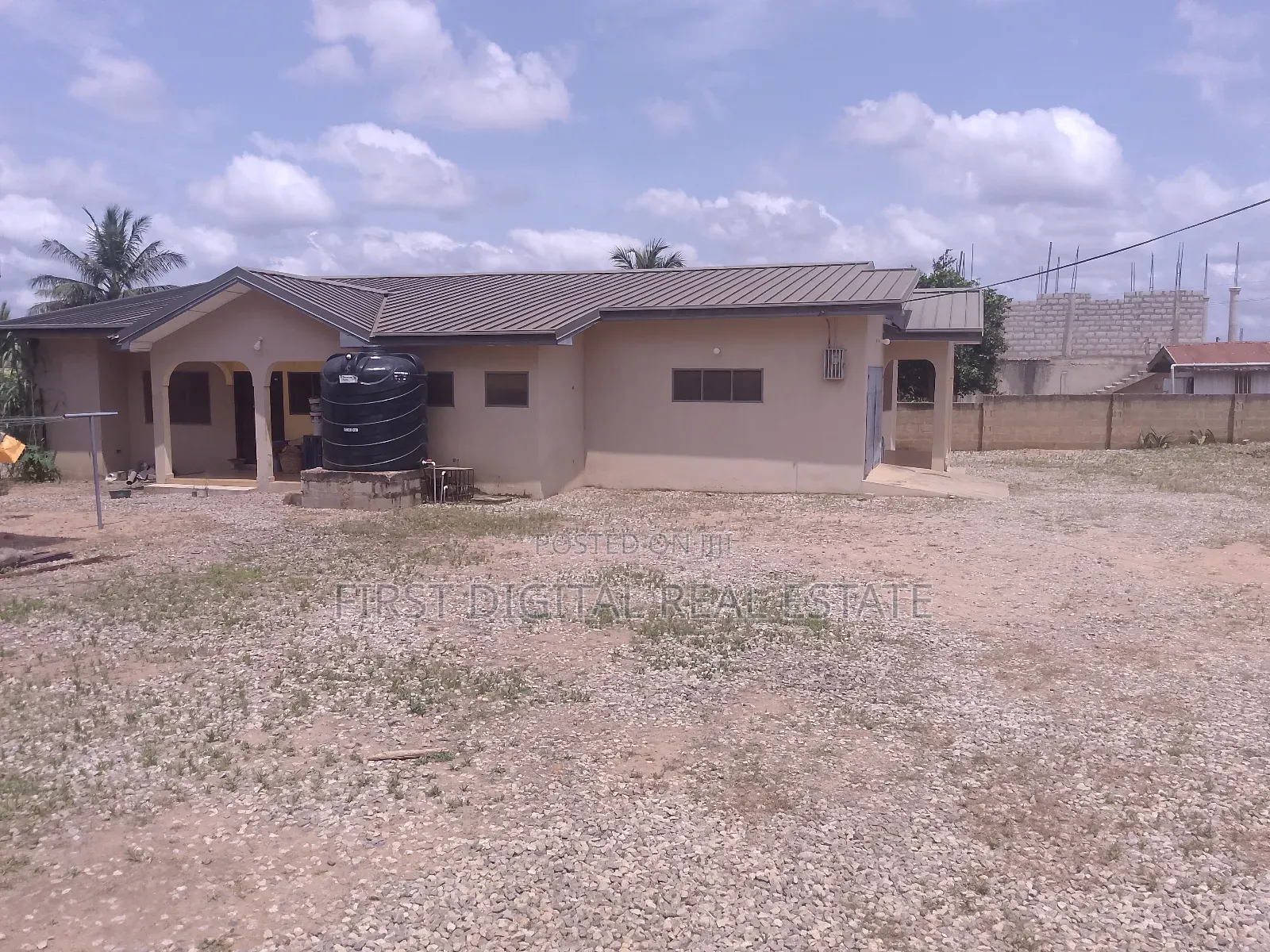 4 Bedroom Self Compound for Commercial Rent Obom Roadside