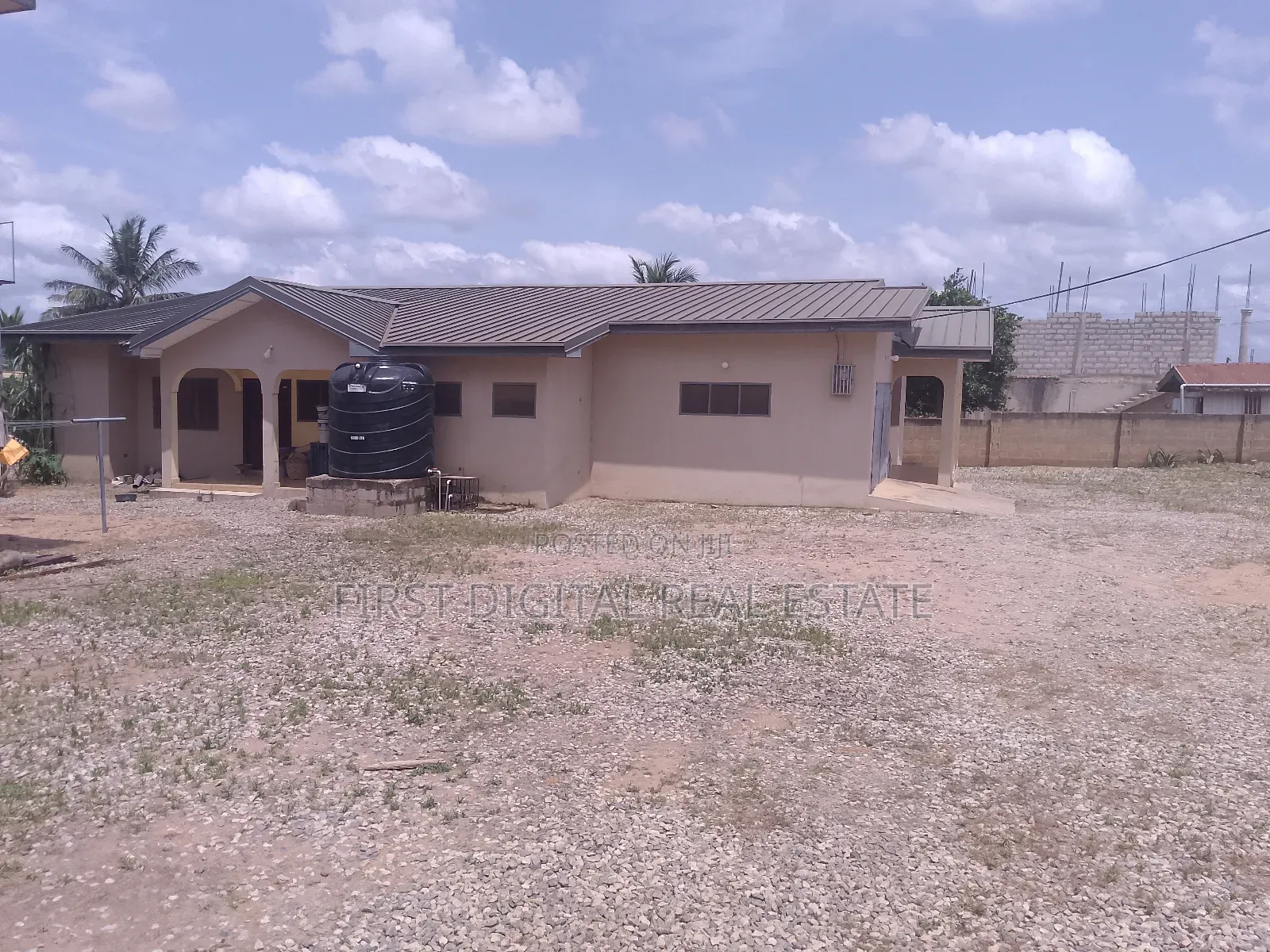 4 Bedroom Self Compound for Commercial Rent Obom Roadside