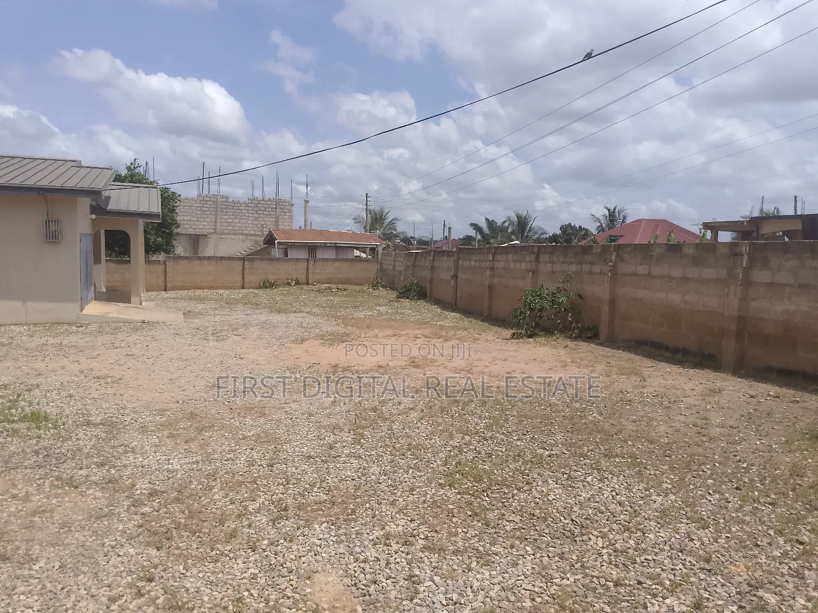 4 Bedroom Self Compound for Commercial Rent Obom Roadside