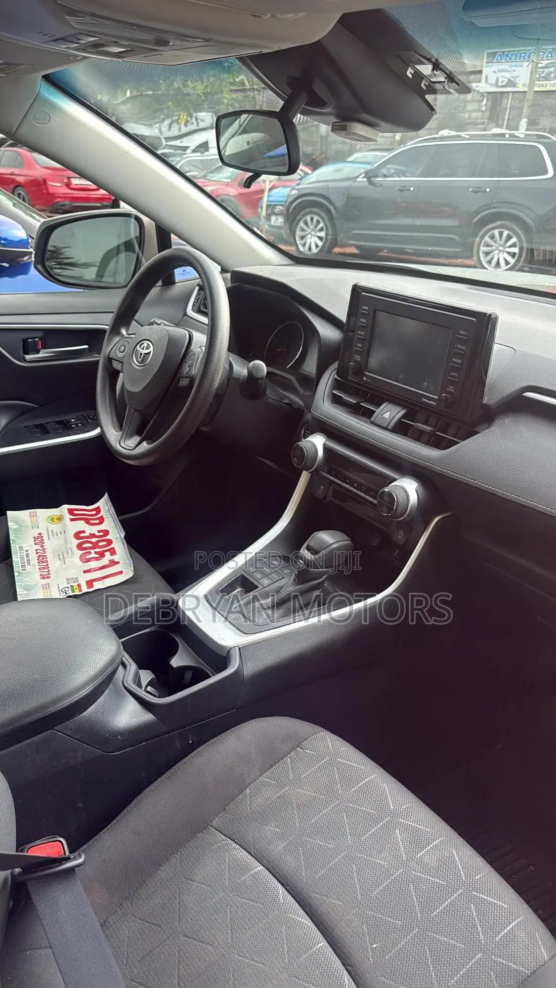 Toyota RAV4 XLE 2021 Gray