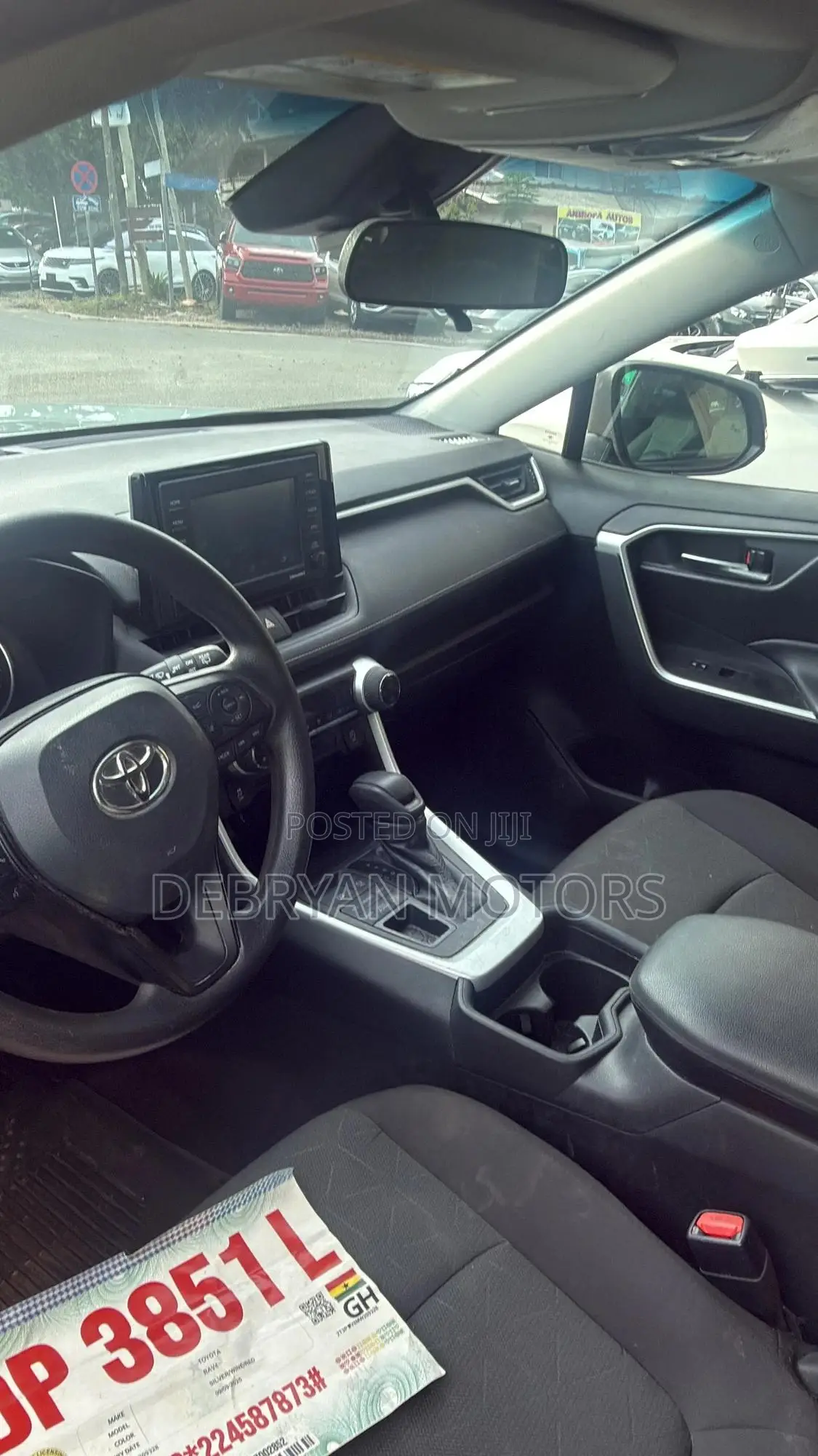 Toyota RAV4 XLE 2021 Gray