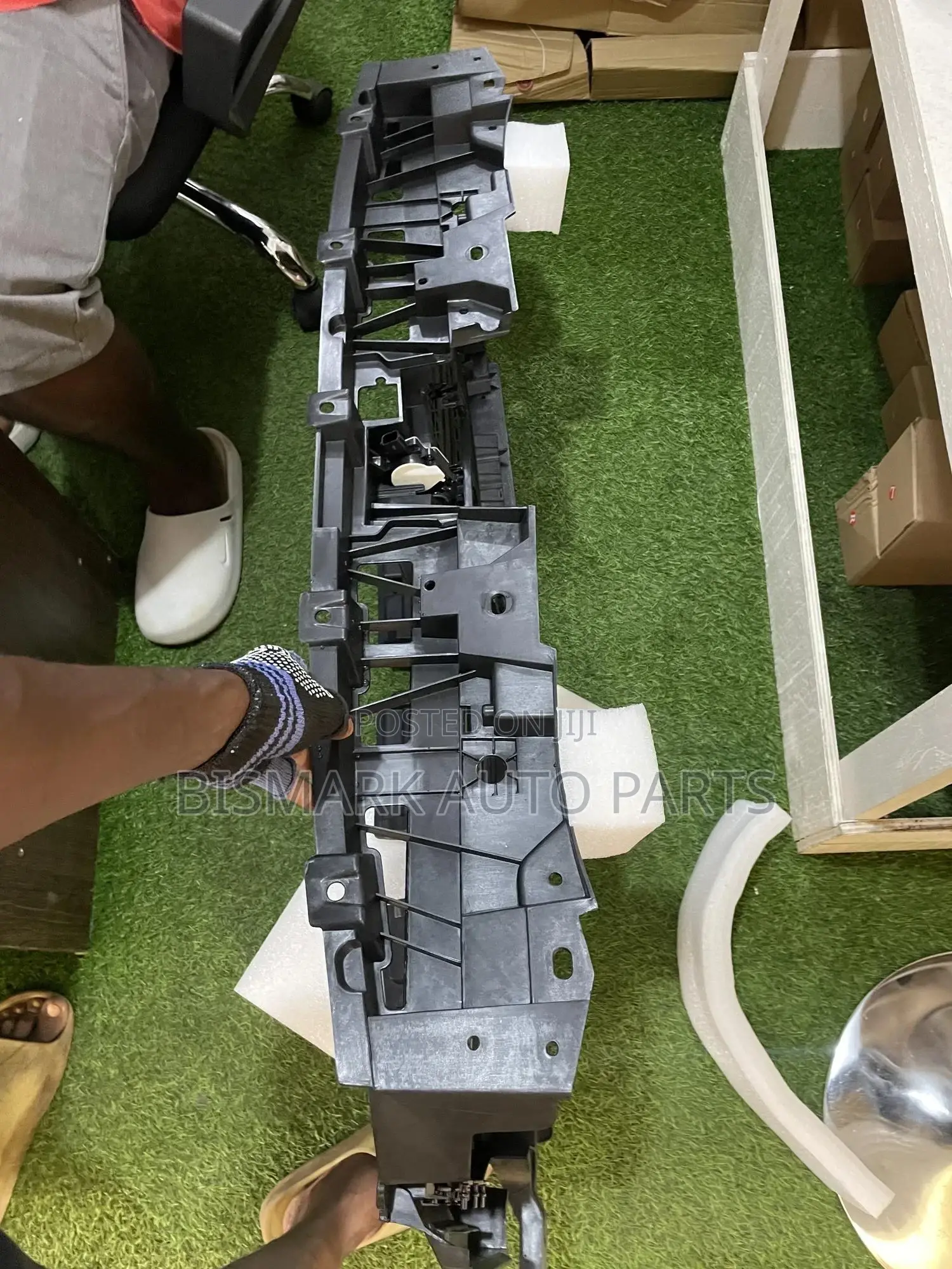 Ford F-150 2018-2019-2020-2021 Shutter Grill With Motor