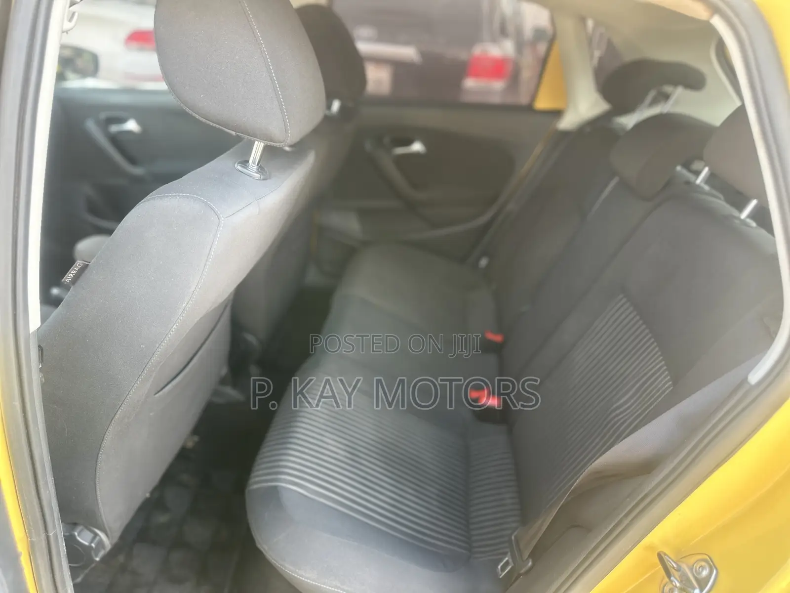 Volkswagen Polo 2013 Yellow