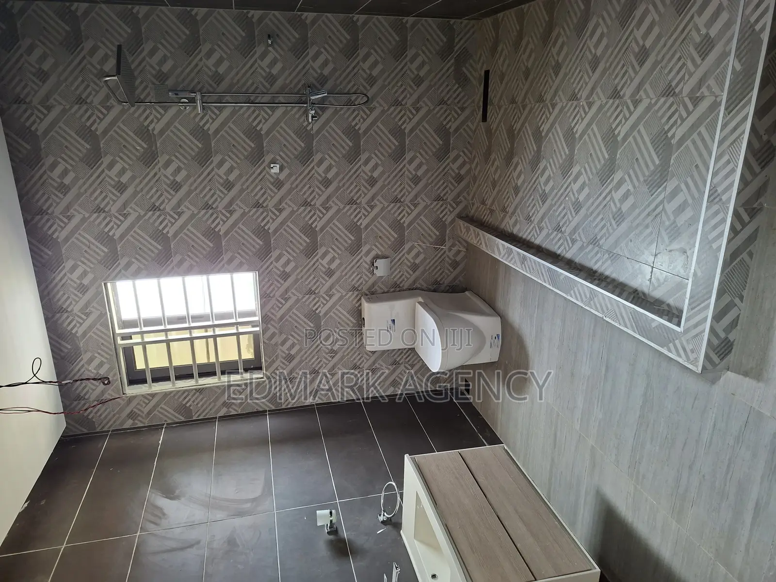 4bdrm House in Atomic Down, Accra Metropolitan for sale