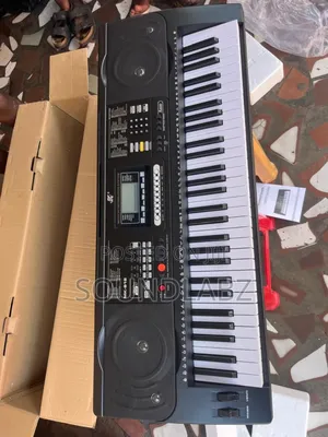 Meike Mk-812 Professional Electronic Keyboard.
