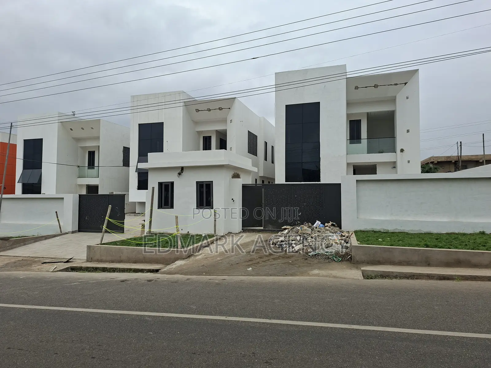 4bdrm House in Abenlenkpe, Lincoln School Area for sale