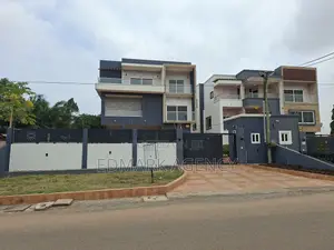 5bdrm House in East Airport, Accra Metropolitan for sale