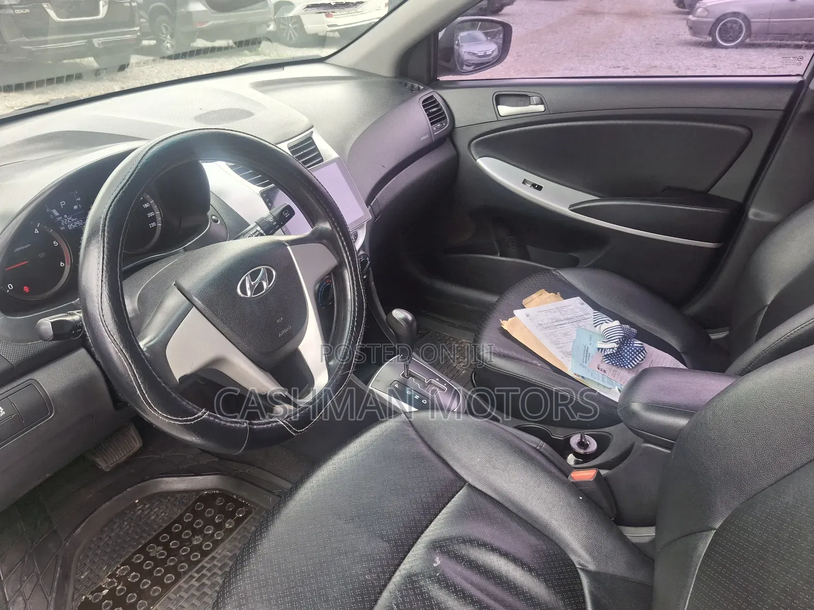 Hyundai Accent SE 4dr Hatchback (1.6L 4cyl 6A) 2014 Silver
