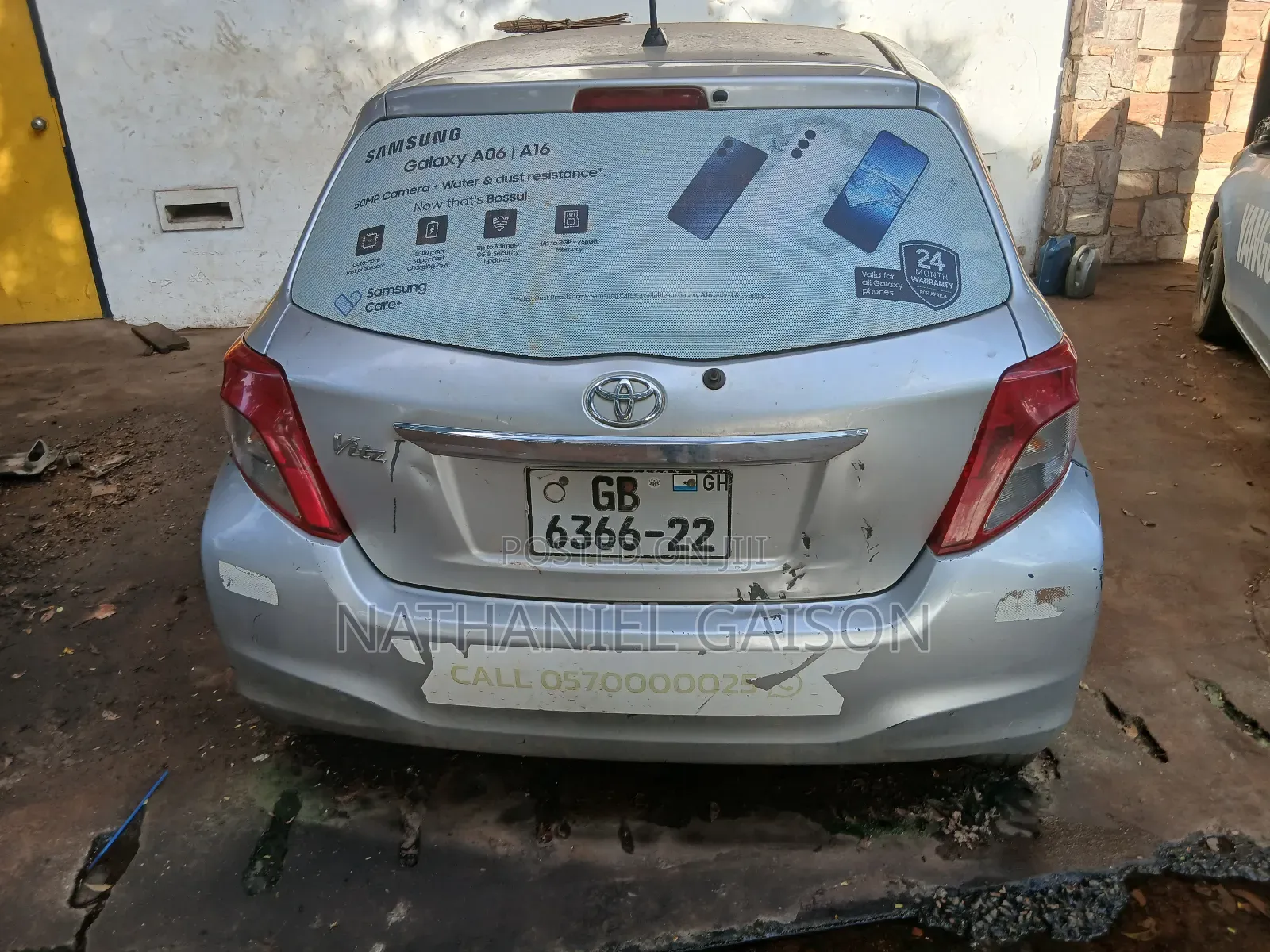 Toyota Vitz 2012 Silver