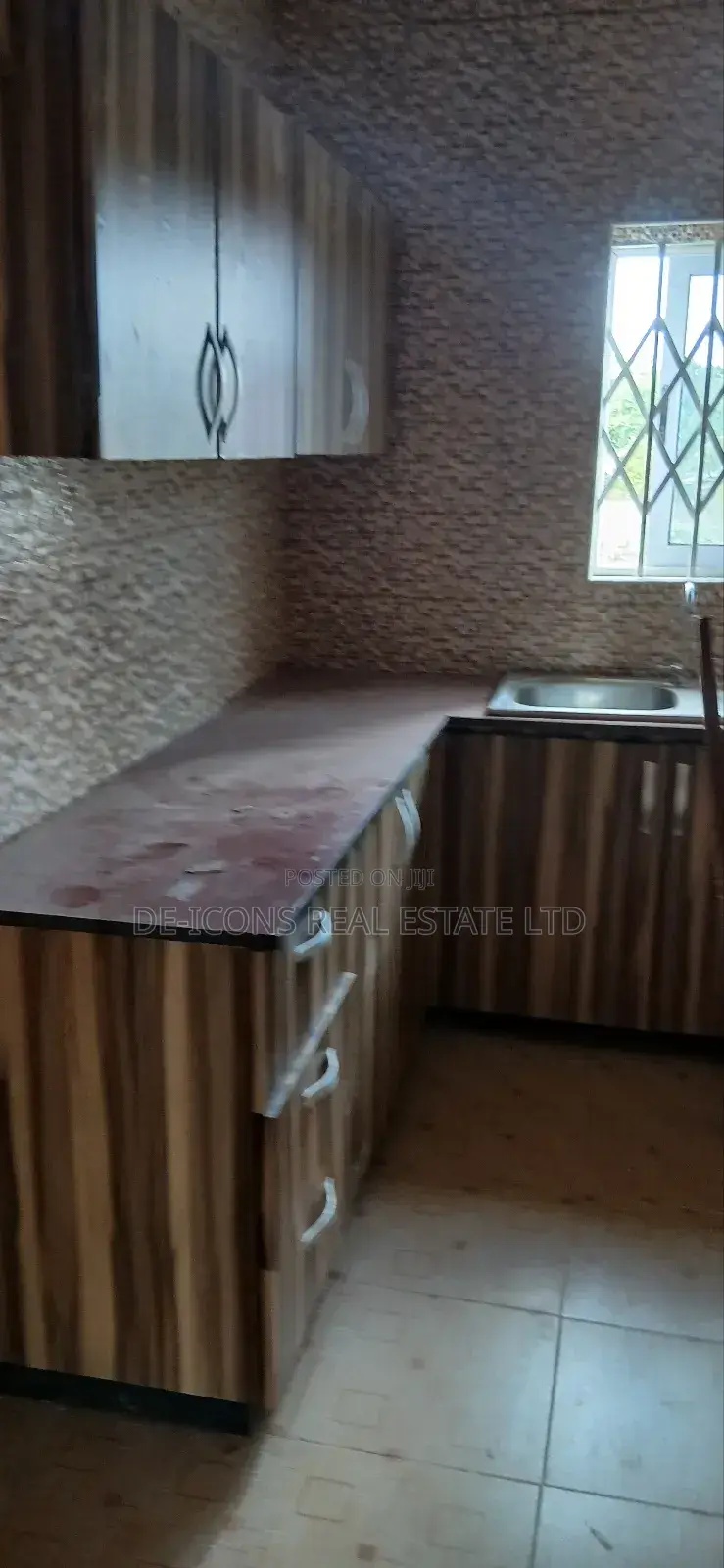3bdrm Apartment in De-Icons Real Estate, Awutu Senya East Municipal