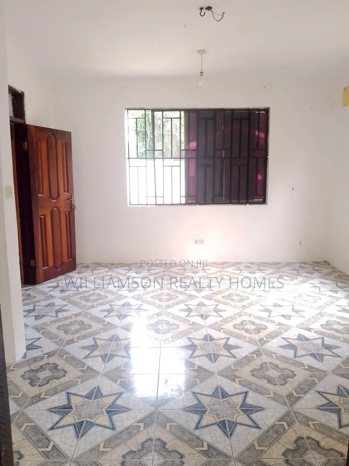 3bdrm Apartment in Hfc Estate Area, Spintex for rent