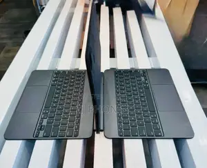 iPad Magickeyboard 13”