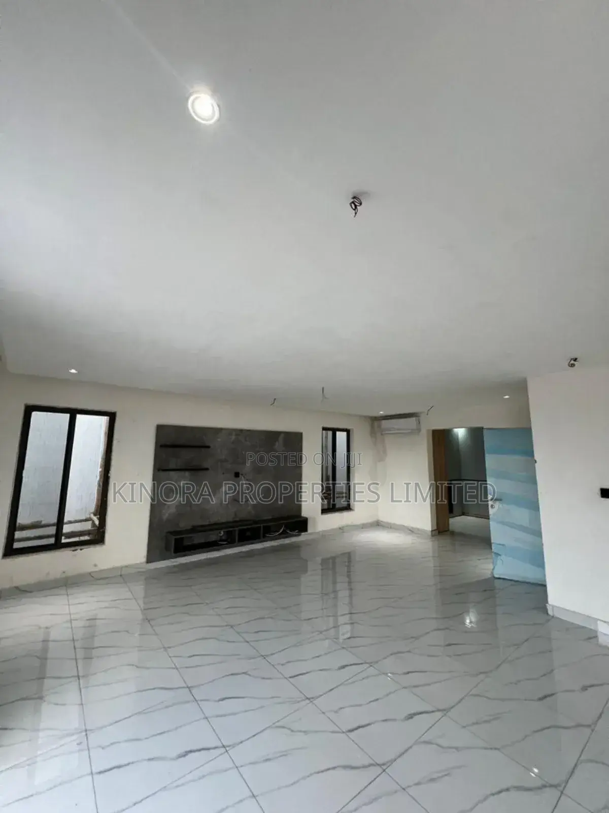 4bdrm Duplex in Adjiganor, Adjiriganor for sale