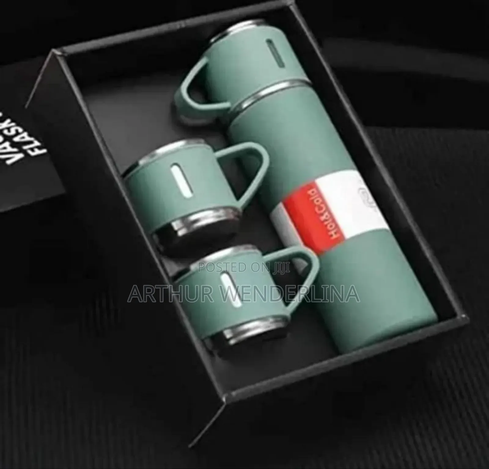 Vacuum Bottle With 2 Cups for 1 Set Pieces