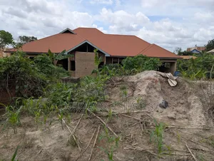 6bdrm House in Atwima Takyiman,, Kumasi Metropolitan for sale