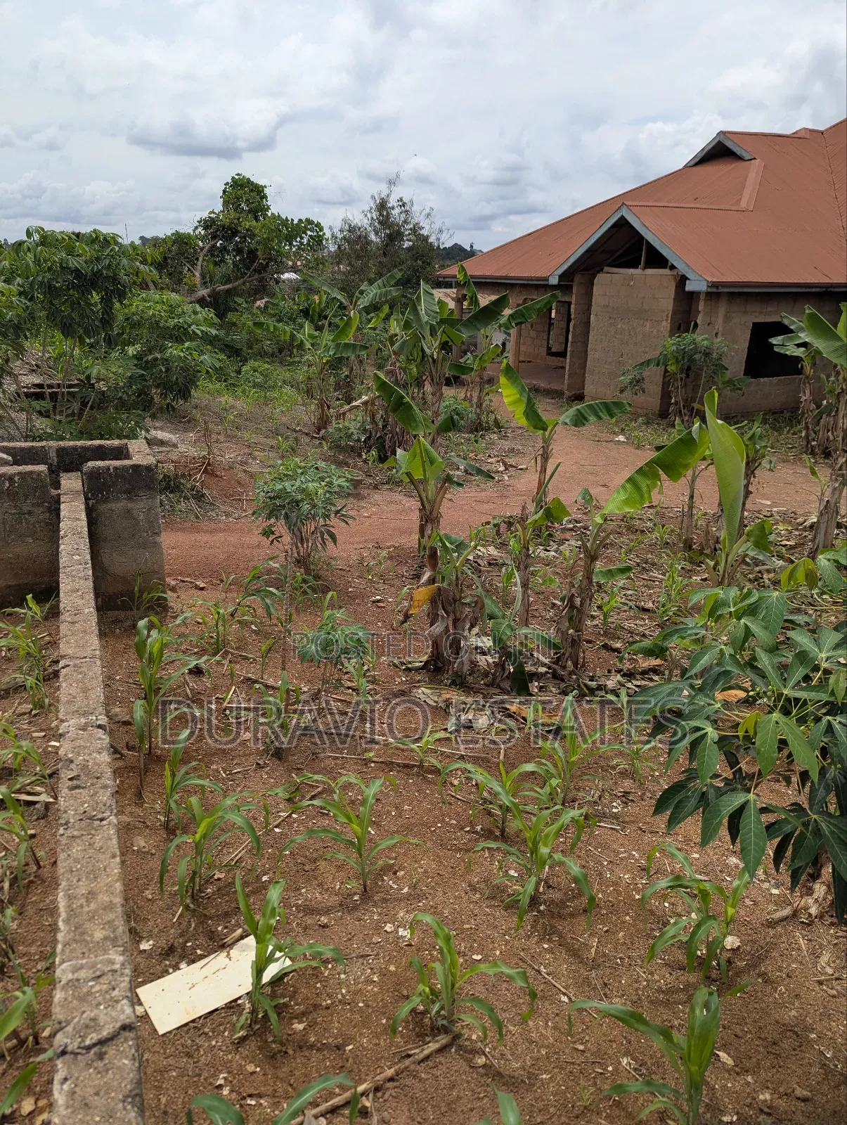 6bdrm House in Atwima Takyiman,, Kumasi Metropolitan for sale