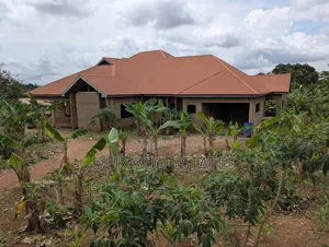 6bdrm House in Atwima Takyiman,, Kumasi Metropolitan for sale