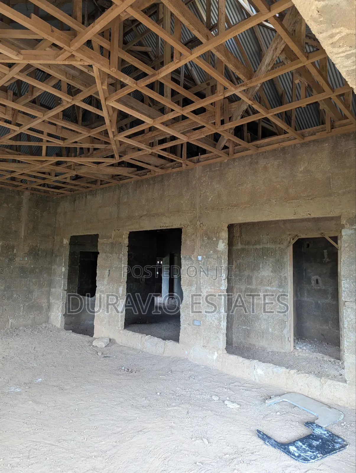 6bdrm House in Atwima Takyiman,, Kumasi Metropolitan for sale