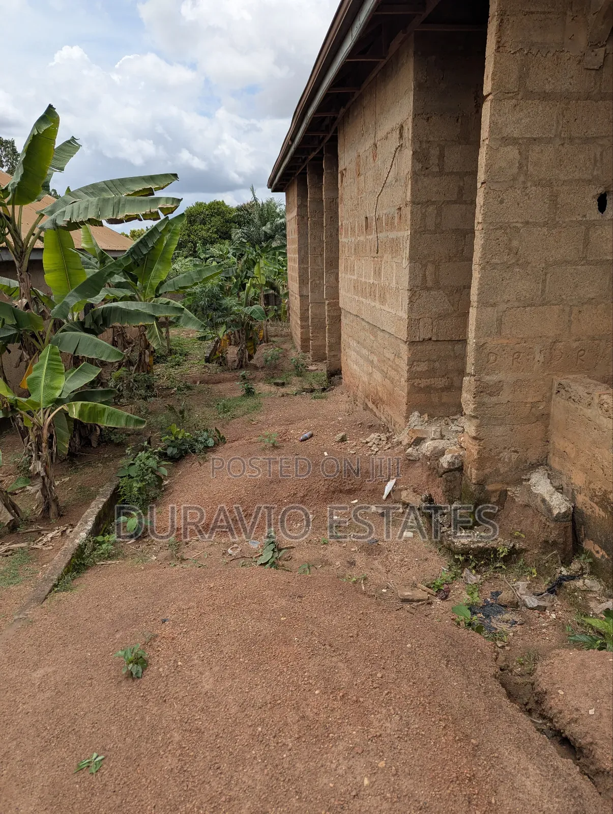 6bdrm House in Atwima Takyiman,, Kumasi Metropolitan for sale