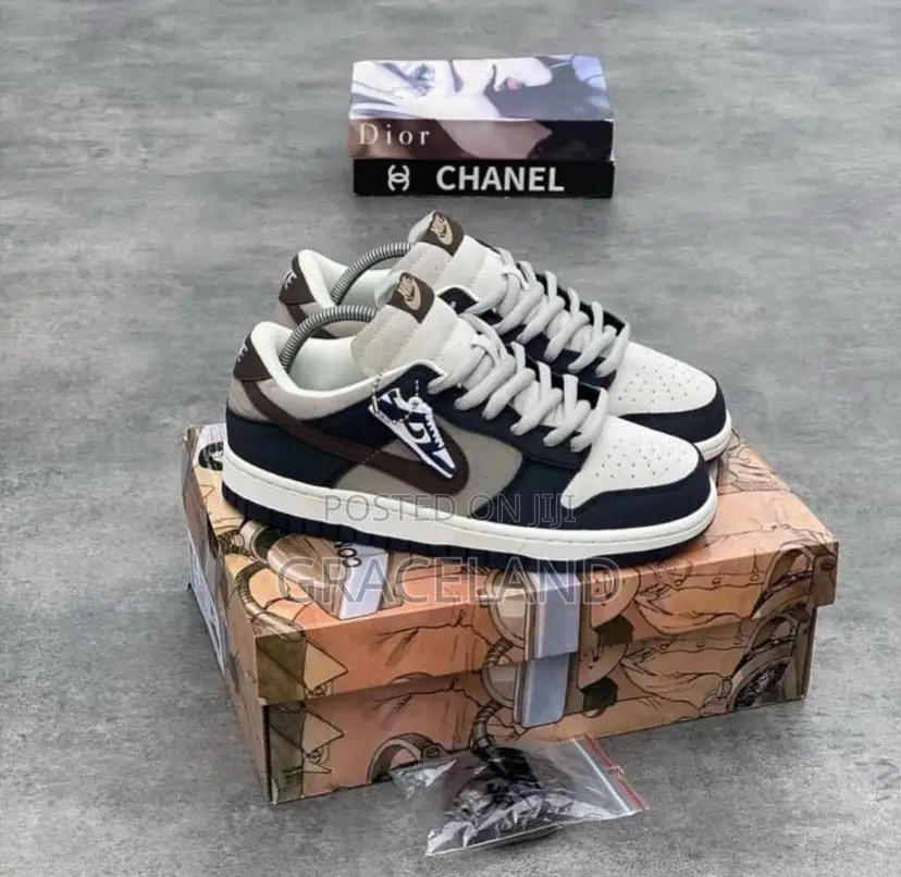 This Is Original Nike Sb Dunk Low Sneaker for Both Male-Female Size 45
