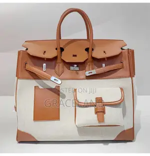 This Is Original Real Material and Leather Luggage Hac 40 Duffels Bags