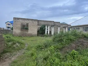 3bedrooms Flat and 1apartment at Kumasi Maase Adubinsu